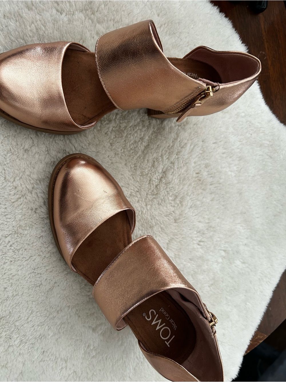 Tom’s rose gold block shabooties